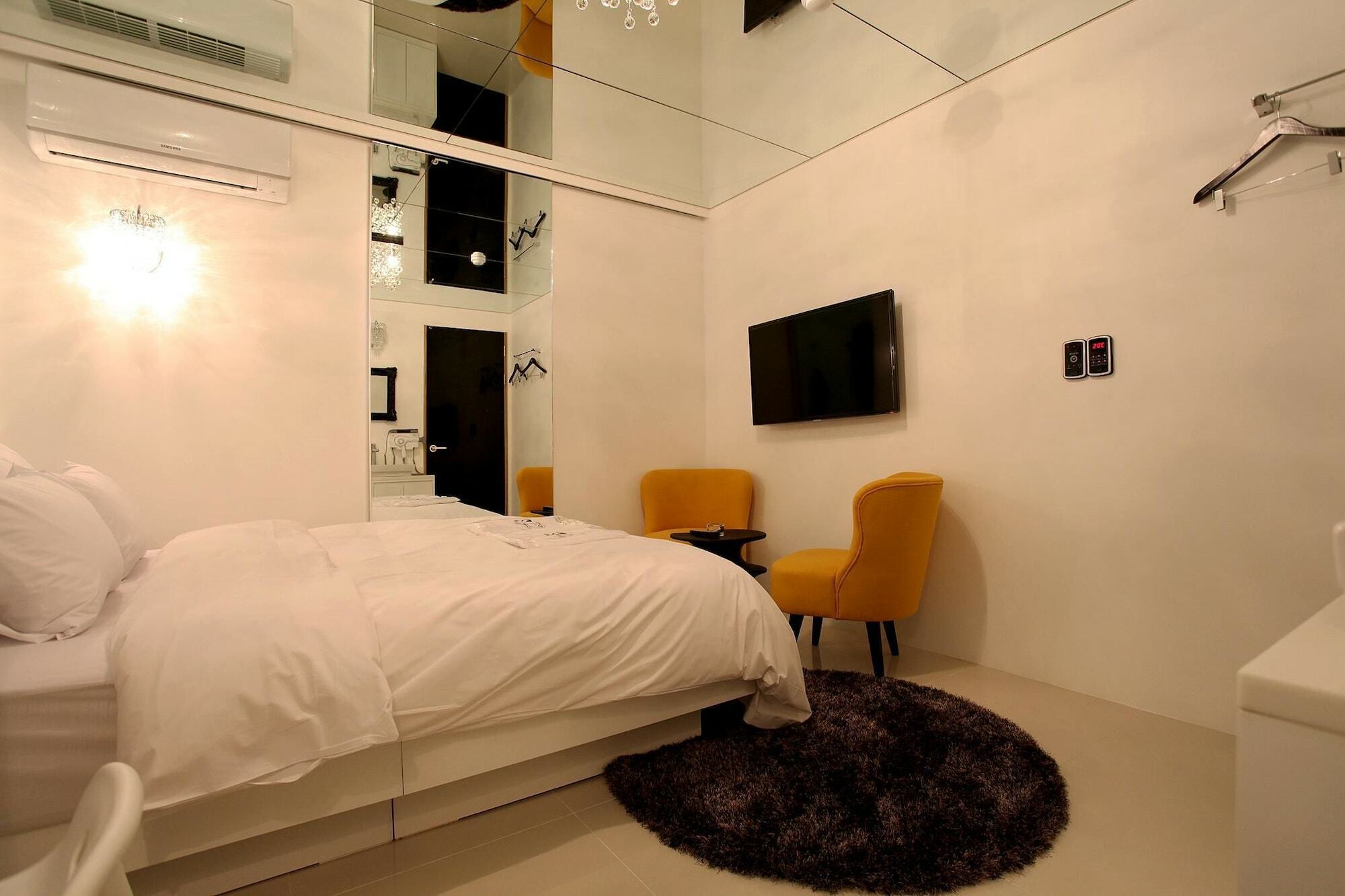 Lush Hotel Сеул Екстер'єр фото